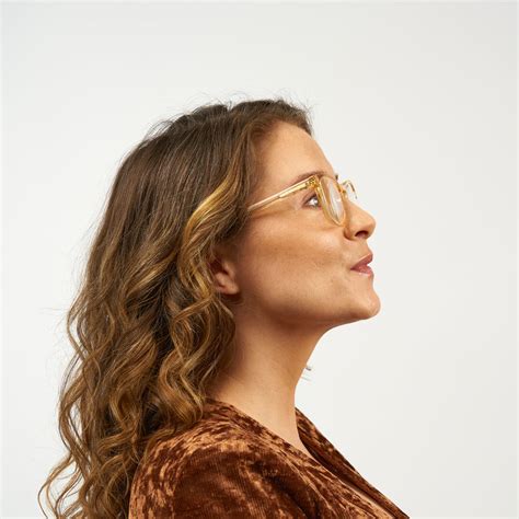 Choosing glasses for your hair color – Luxreaders.co.uk